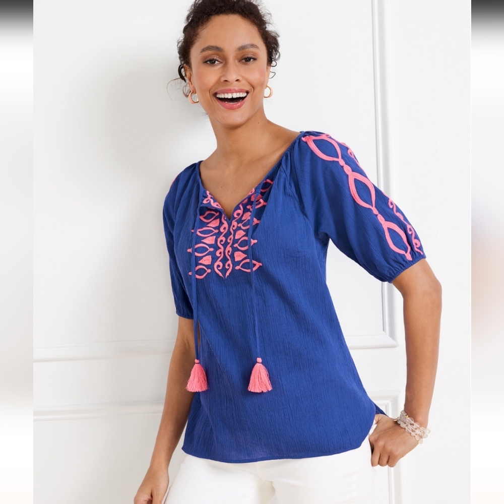 🦋Talbots Blue Blouse with Pink Embroidery